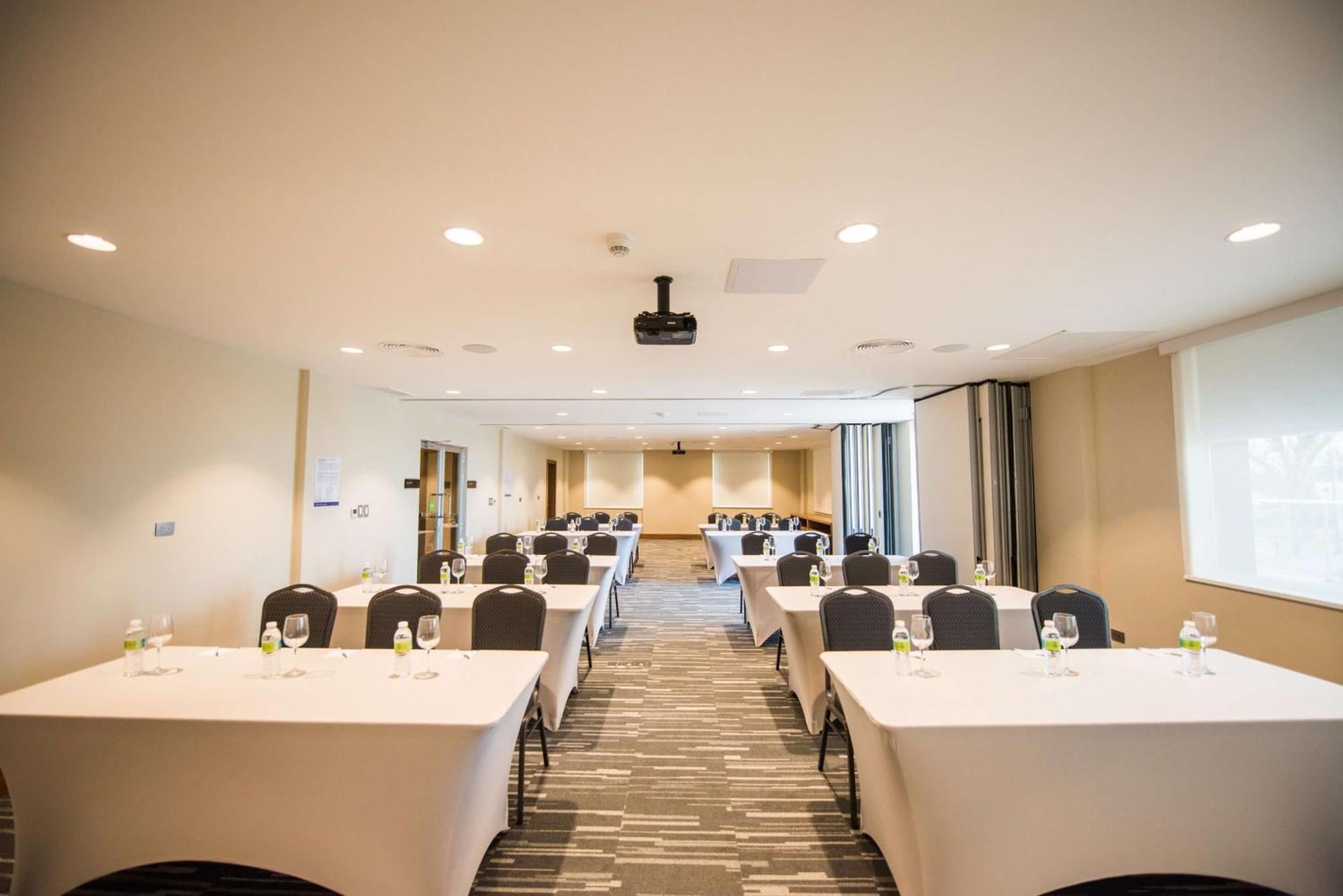 Hampton By Hilton Santo Domingo Airport Hotel โบกา ชิกา ภายนอก รูปภาพ