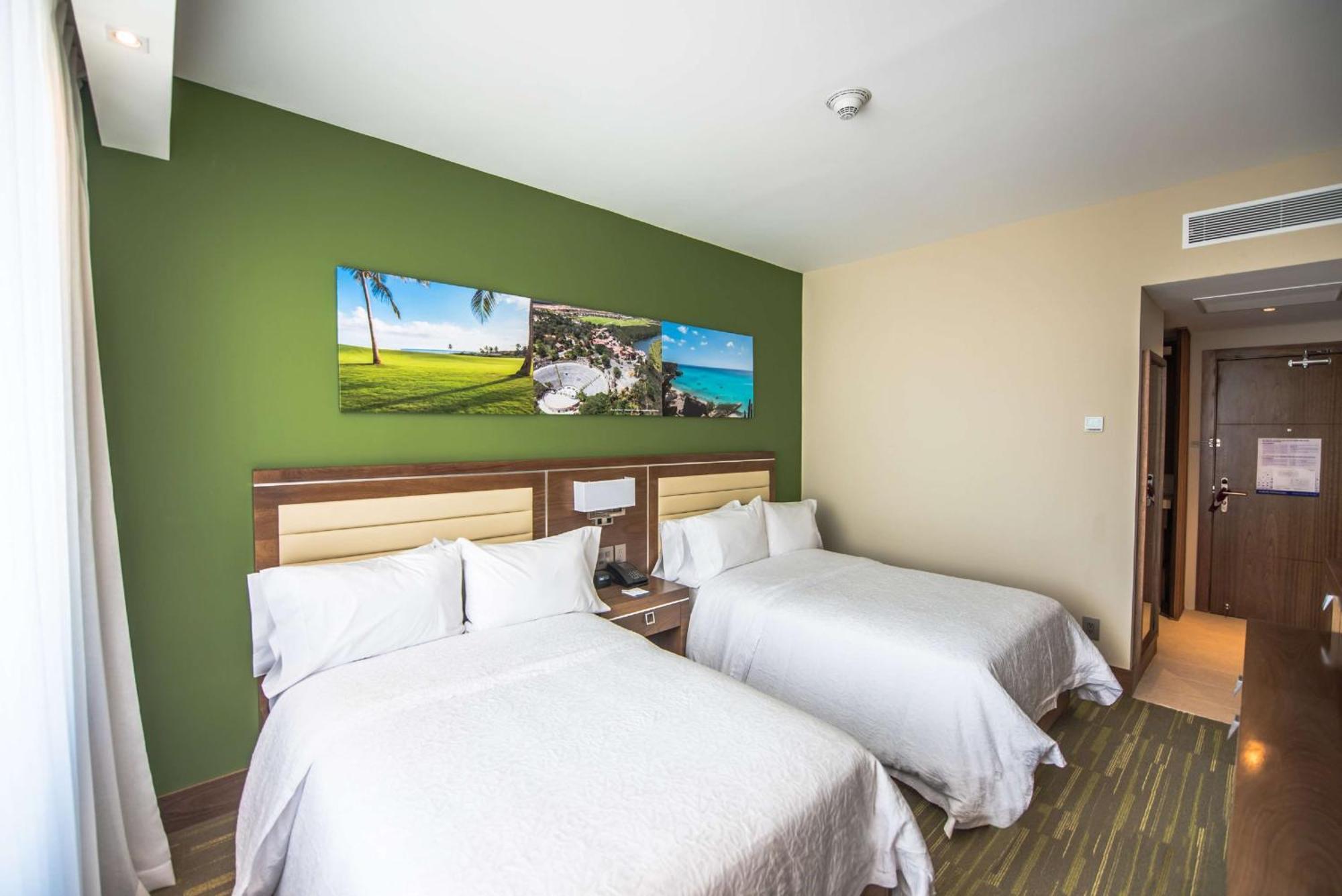 Hampton By Hilton Santo Domingo Airport Hotel โบกา ชิกา ภายนอก รูปภาพ