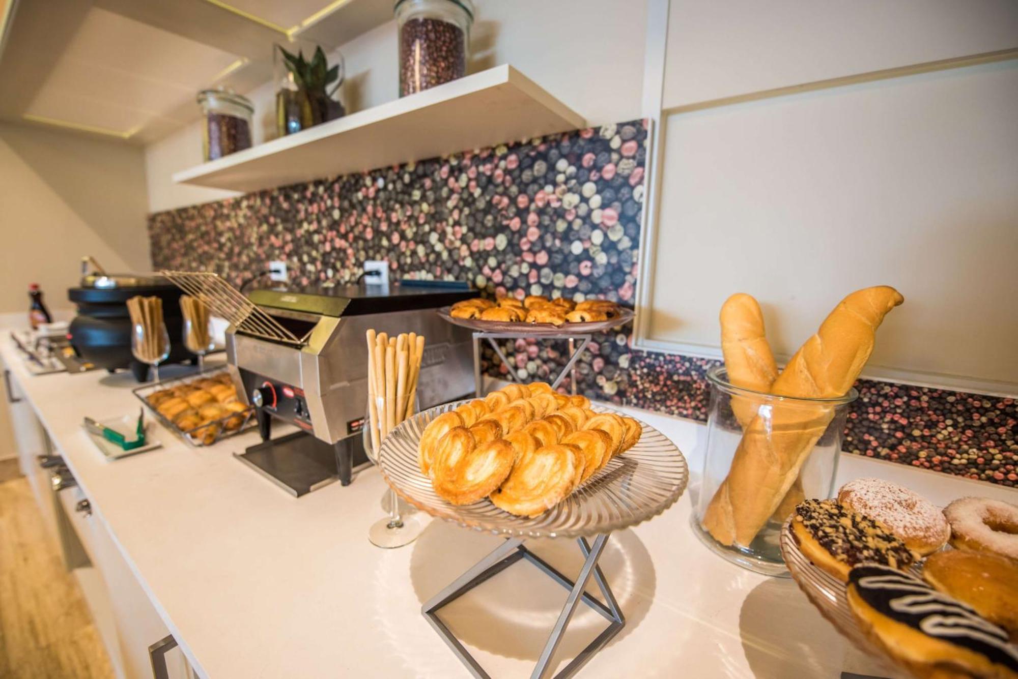 Hampton By Hilton Santo Domingo Airport Hotel โบกา ชิกา ภายนอก รูปภาพ