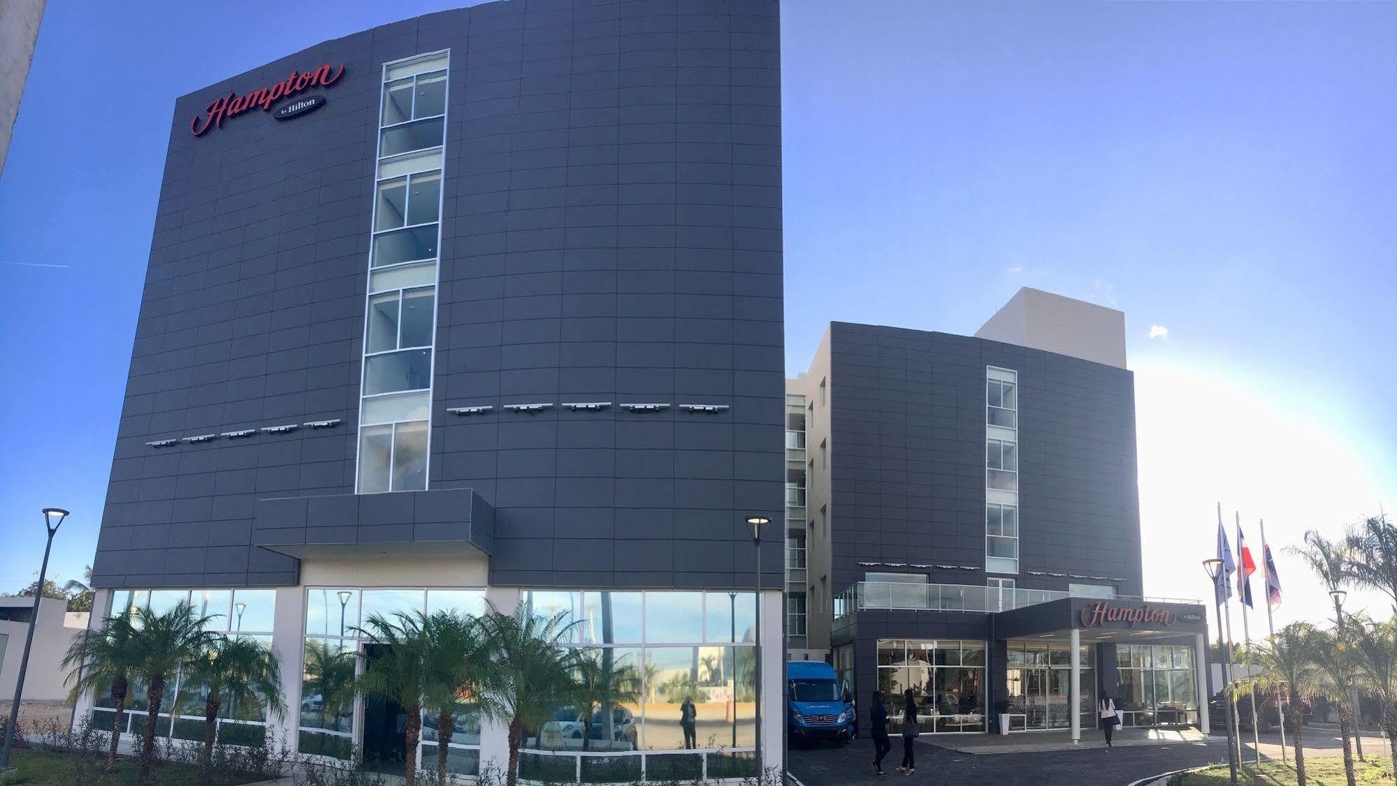 Hampton By Hilton Santo Domingo Airport Hotel โบกา ชิกา ภายนอก รูปภาพ